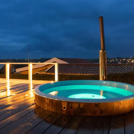 Сasa de vacaciones 3 Bedroom Pet Friendly In *