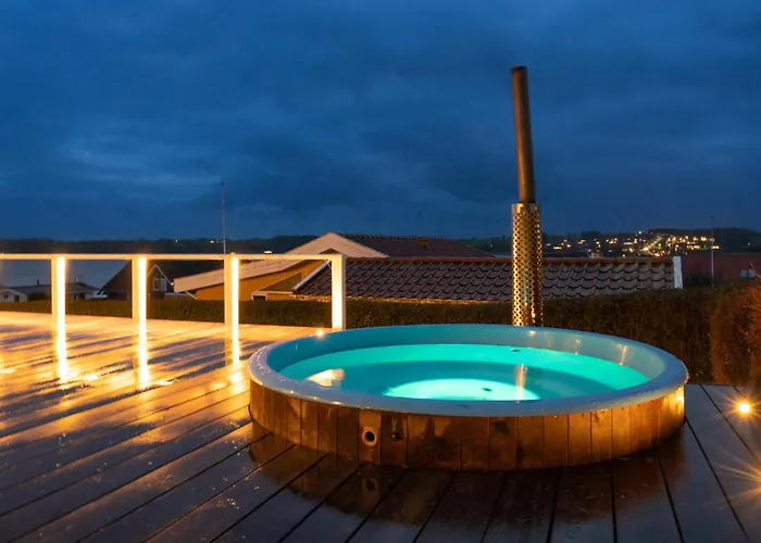 Dom wakacyjny 3 Bedroom In *