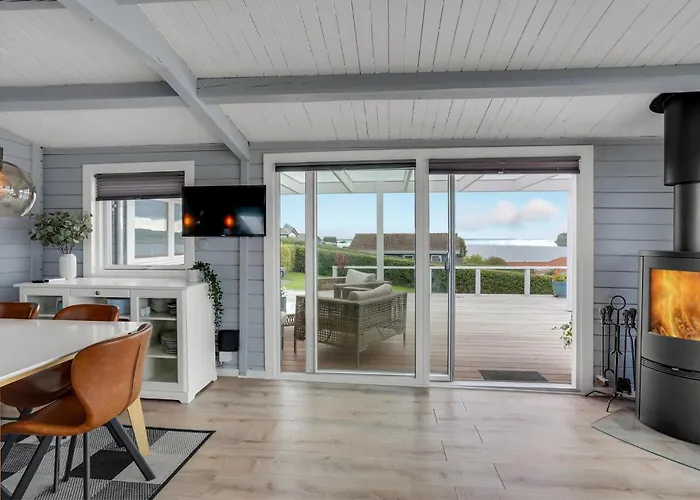 Dom wakacyjny 3 Bedroom In *